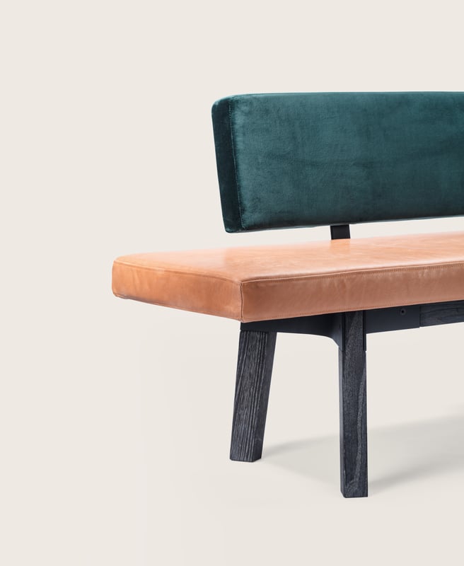 janua_b32_connect_sitzbank_indoor_gekoehlt_holz_eiche_ton_schwarz_leder_stoff_e_04