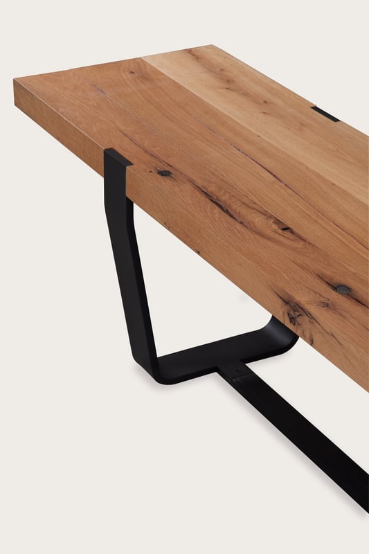 janua_bb12_clamp_sitzbank_indoor_altholz_holz_eiche_natur_stahl_tiefschwarz_e_02