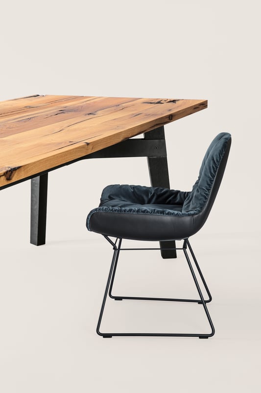 janua_bb31_connect_tisch_indoor_altholz_holz_eiche_natur_stahl_tiefschwarz_e_03