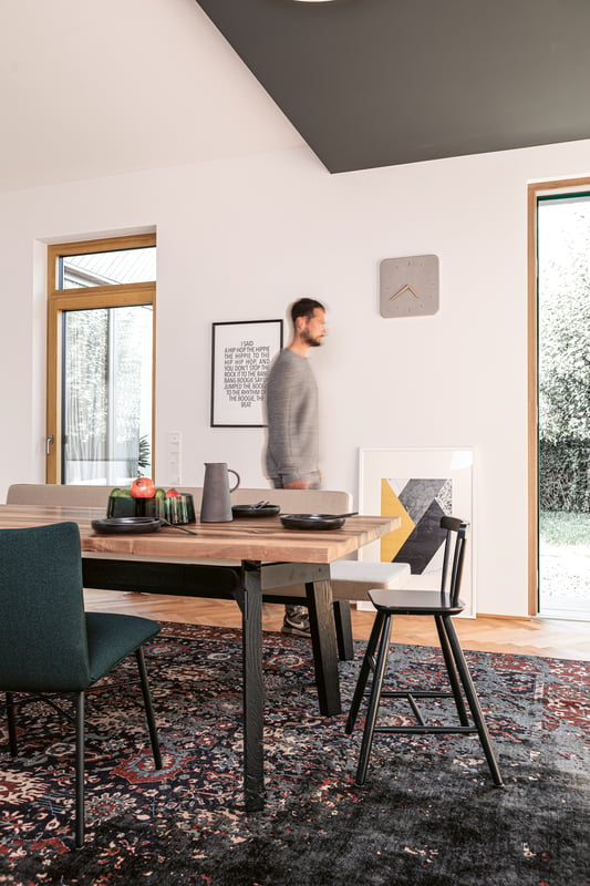 janua_bb31_connect_tisch_indoor_basic_holz_amerikanischer_nussbaum_stahl_tiefschwarz_e_03