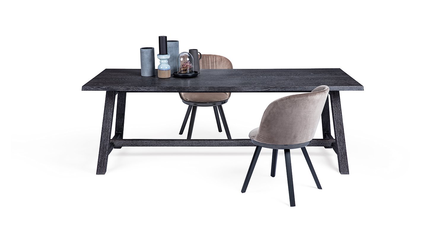 janua_bc02_cantina_tisch__indoor_altholz_eiche_gekoehlt_ton schwarz_f_01