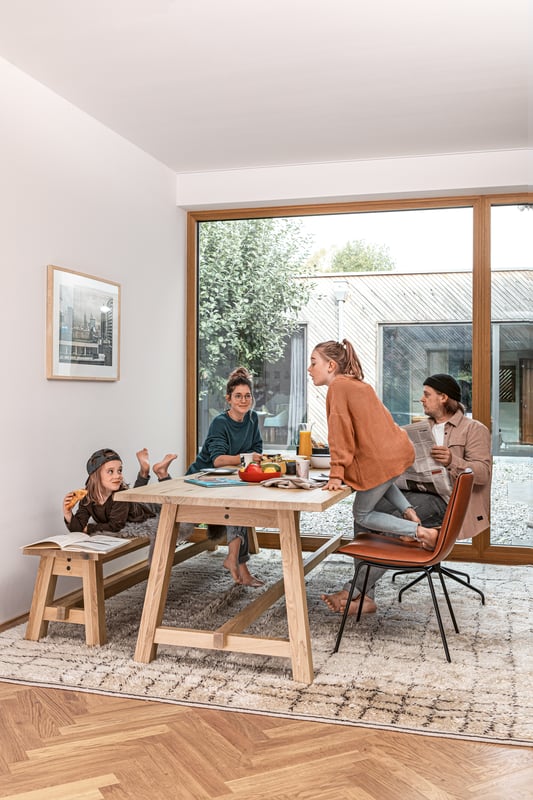 janua_bc02_cantina_tisch_indoor_basic_holz_eiche_weiss_e_02