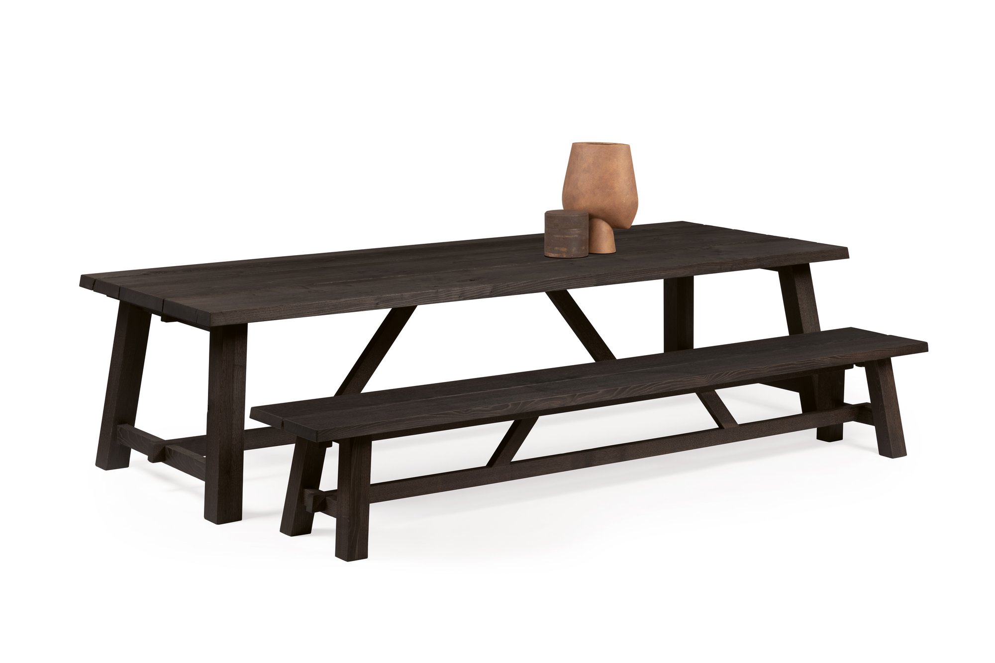 janua_bc02_cantina_tisch_outdoor_holz_kastanie_ton_ash_f_02-1