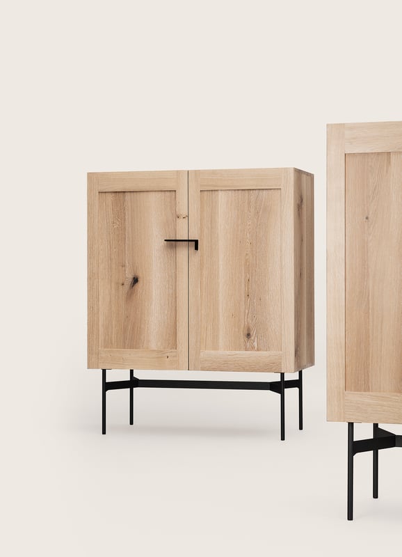 janua_bc04_vitrine_korpusmoebel_indoor_basic_holz_eiche_weiss_stahl_tiefschwarz_e_03