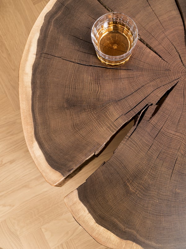 janua_bc05_stomp_couchtisch_indoor_geraeuchert_holz_eiche_natur_stahl_tiefschwarz_e_07