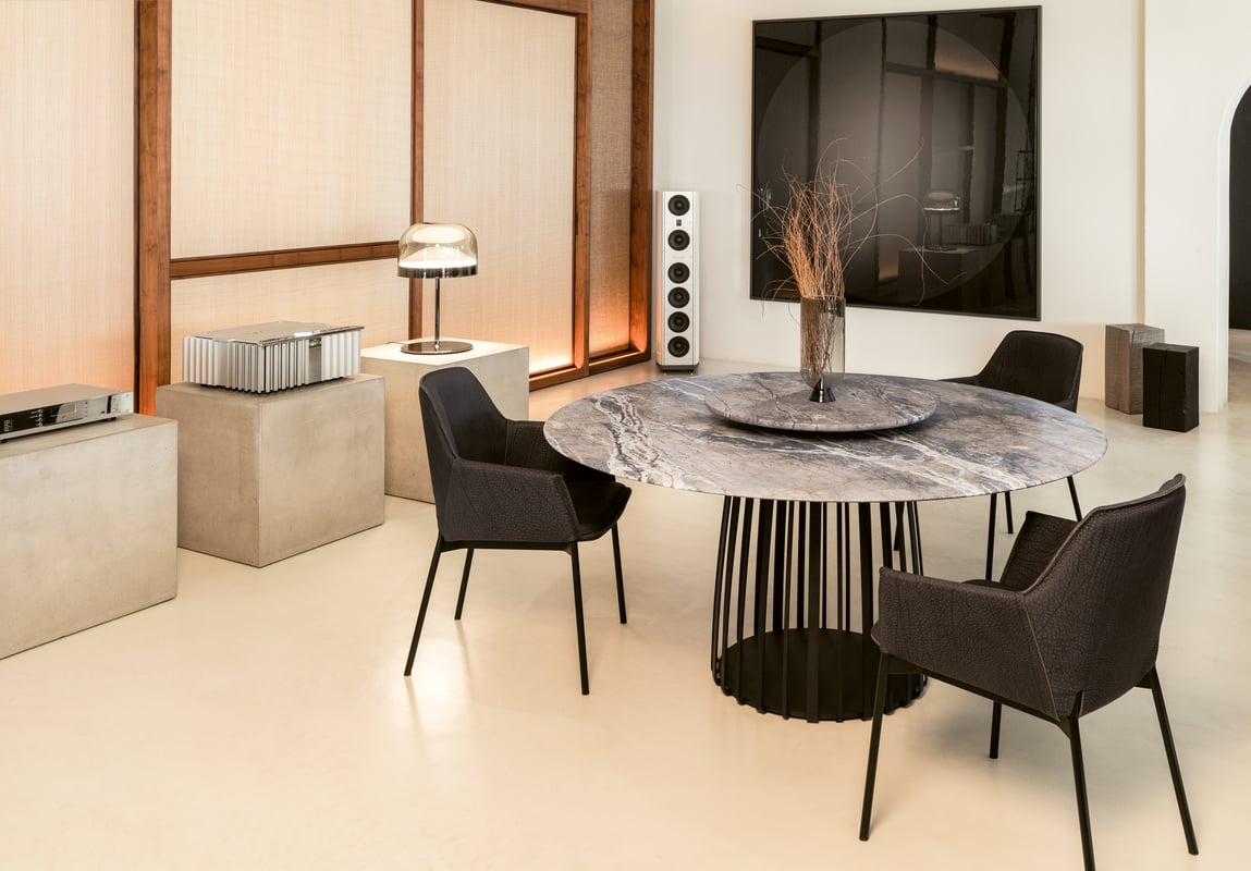 janua_bc07_basket_tisch_rund_indoor_stein_earth_blue_stahl_tiefschwarz_e_02