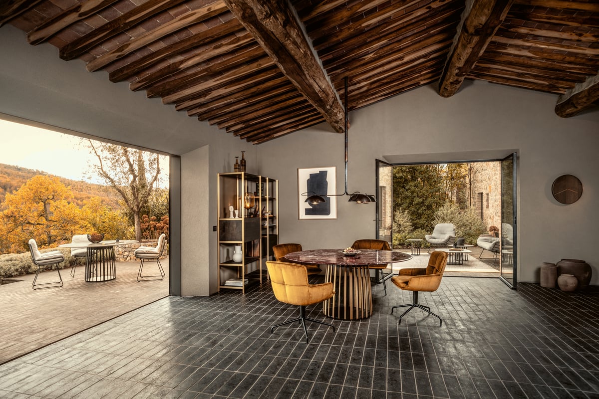 janua_bc07_basket_tisch_rund_indoor_stein_rosso_lepanto_stahl_messing_lasur_e_01