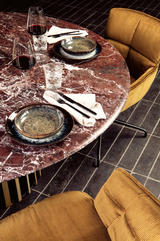 janua_bc07_basket_tisch_rund_indoor_stein_rosso_lepanto_stahl_messing_lasur_e_06