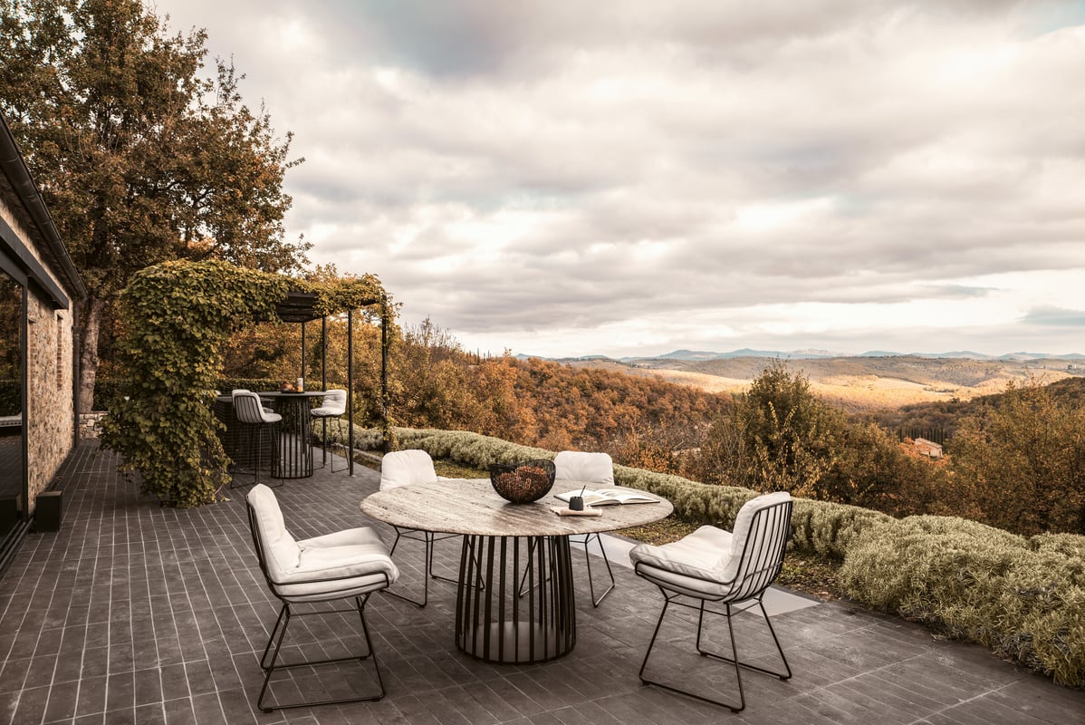 janua_bc07_basket_tisch_rund_outdoor_stein_travertin_titanium_edelstahl_tiefschwarz_e_10