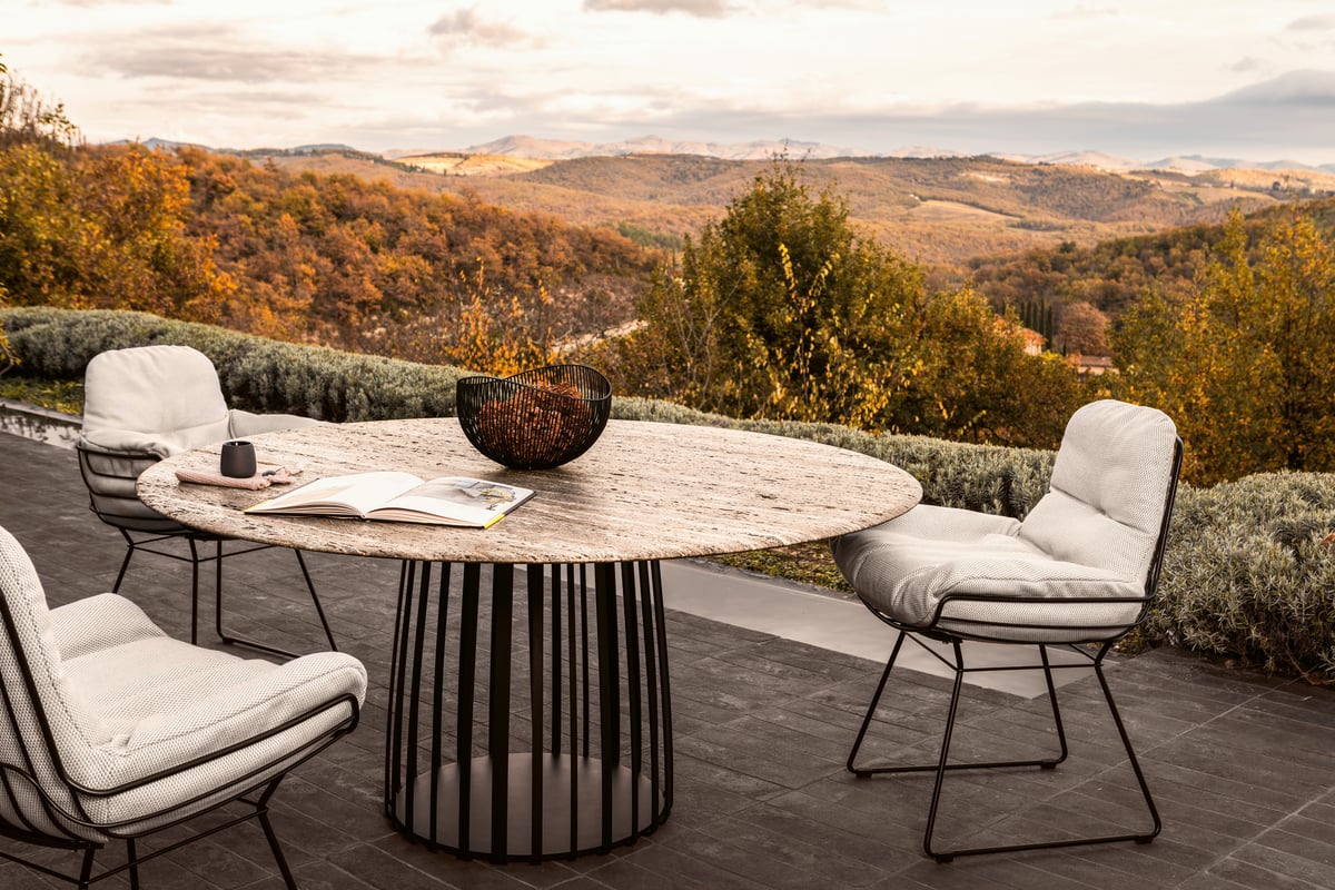 janua_bc07_basket_tisch_rund_outdoor_stein_travertin_titanium_edelstahl_tiefschwarz_e_12