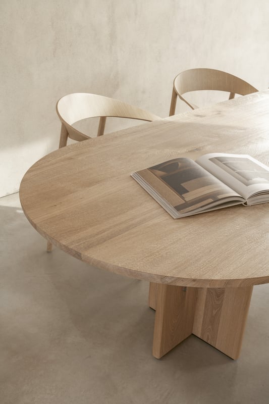 janua_bc17_t-rox_tisch_oval_indoor_basic_holz_eiche_weiß_e_03