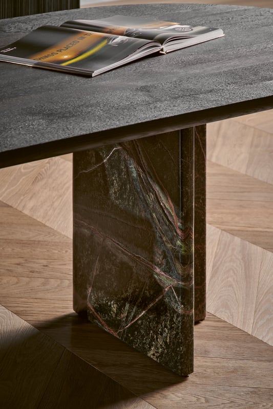 janua_bc17_t-rox_tisch_oval_indoor_schottenhansen_holz_eiche_terra_to4_stein_rainforest_green_e_15