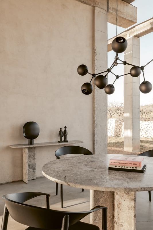 janua_bc17_t-rox_tisch_rund_indoor_stein_ceppo_beige_e_03-1