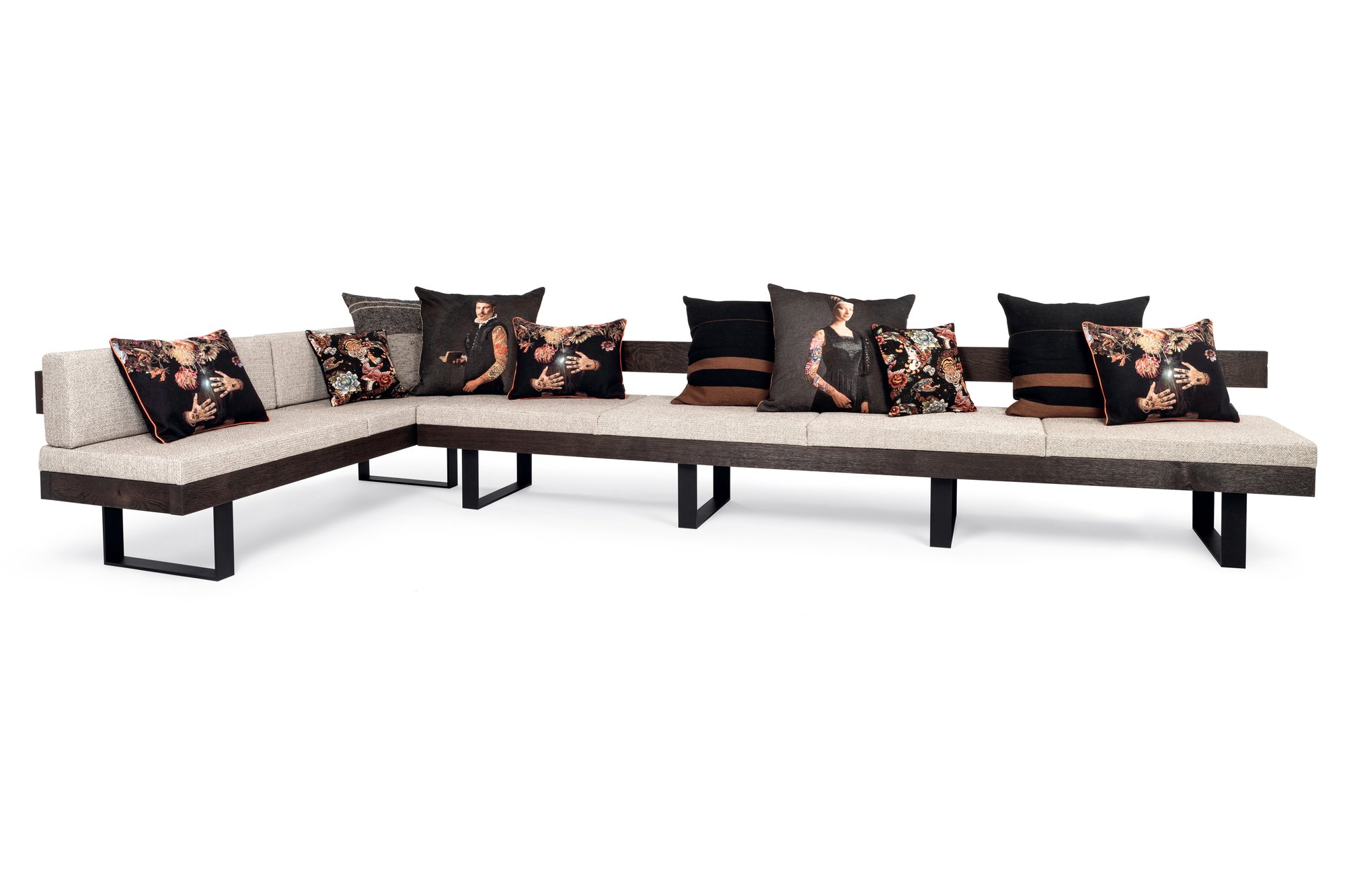 janua_bn01_biron_eckbank_indoor_geraeuchert_holz_eiche_anthrazit_stahl_tiefschwarz_stoff_f_03