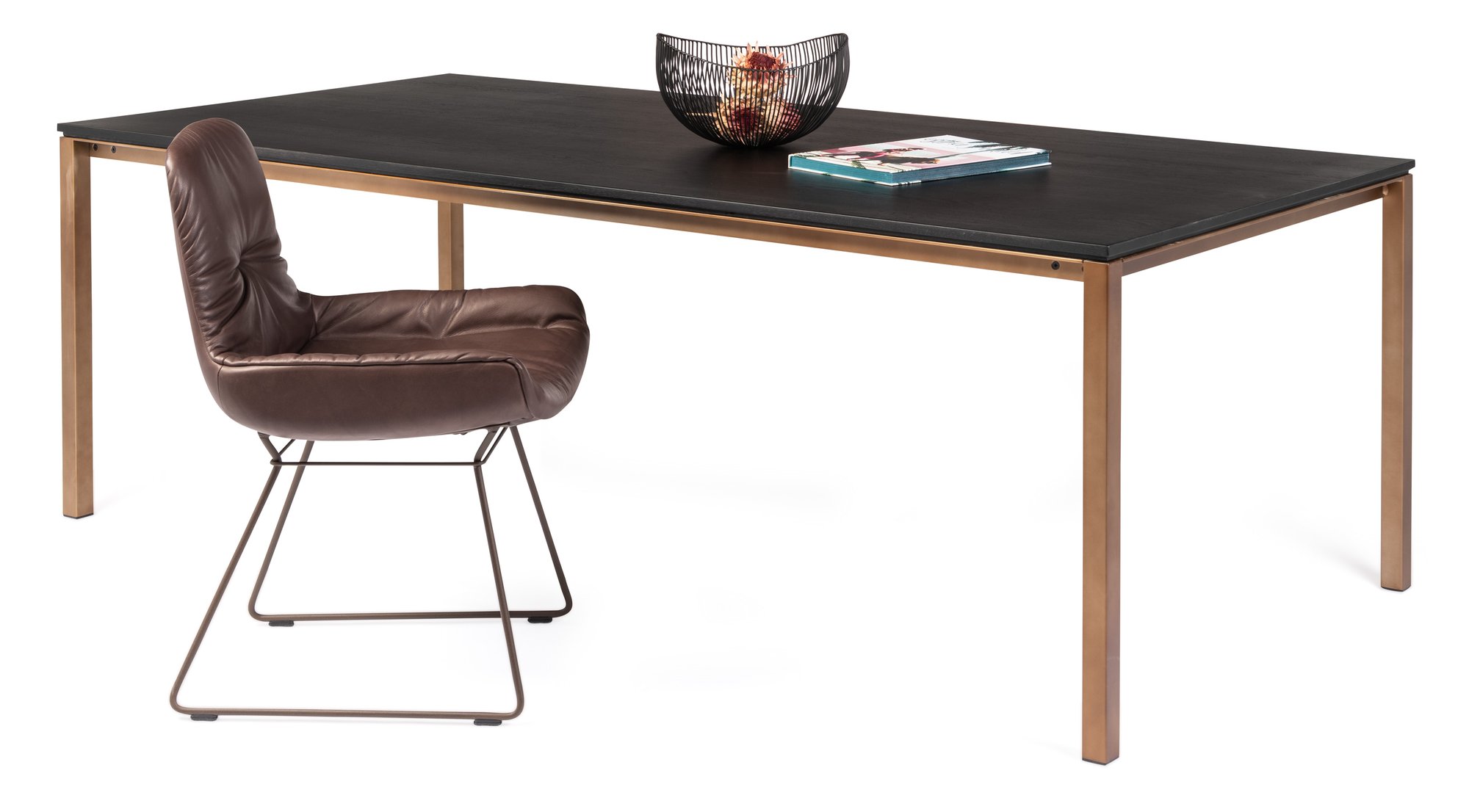 janua_s600_cpsdesign_tisch_indoor_basic_holz_eiche_gebeizt_schwarz_stahl_kupfer_lasur_f_01