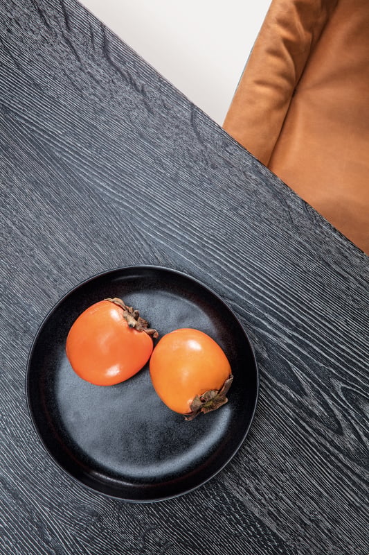janua_s600_cpsdesign_tisch_indoor_gekoehlt_holz_eiche_ton_grau_stahl_tiefschwarz_e_03