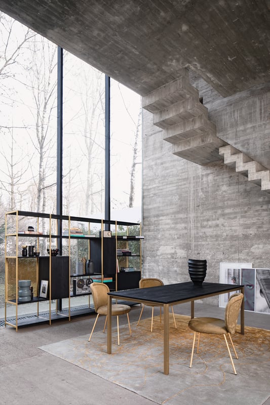 janua_s600_cpsdesign_tisch_indoor_gekoehlt_holz_eiche_ton_schwarz_aluminium_messing_eloxiert_e_01