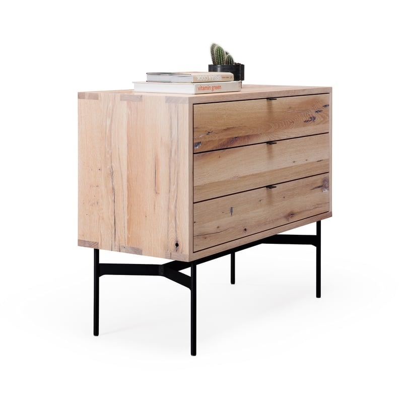 janua_sc21_kommode_korpusmoebel_indoor_altholz_holz_eiche_weiss_stahl_tiefschwarz_f_01