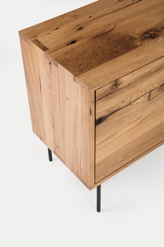 janua_sc21_sideboard_korpusmoebel_indoor_altholz_holz_eiche_stahl_tiefschwarz_e_03