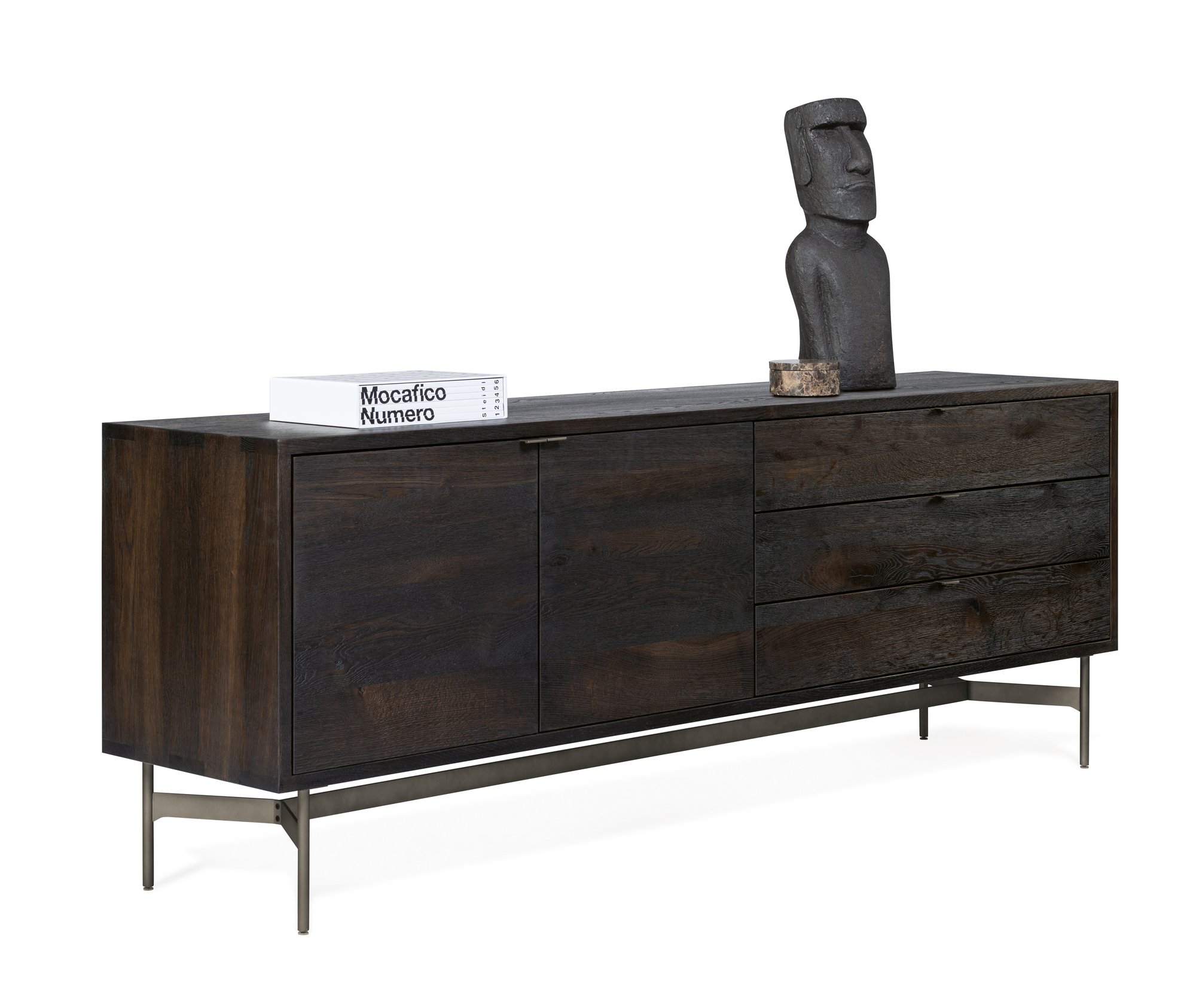 janua_sc21_sideboard_korpusmoebel_indoor_geraeuchert_holz_eiche_anthrazit_stahl_bronze_lasue_f_01