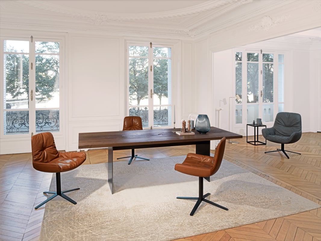 janua_sc41_tisch_indoor_altholz_holz_eiche_geraeuchert_stahl_tiefschwarz_e_01