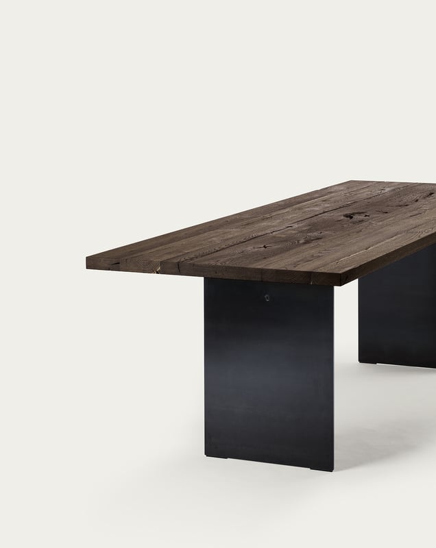 janua_sc41_tisch_indoor_altholz_holz_eiche_geraeuchert_stahl_tiefschwarz_e_04