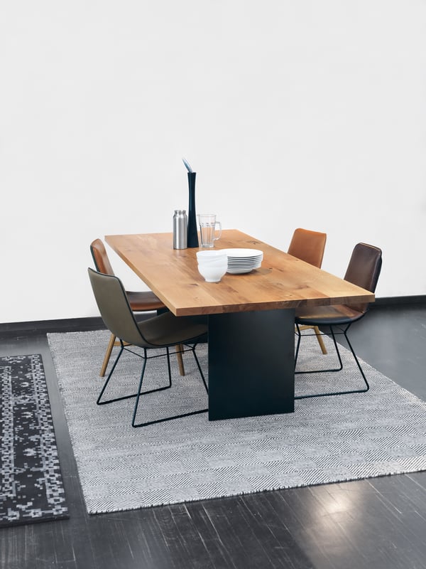 janua_sc41_tisch_indoor_basic_holz_eiche_natur_stahl_tiefschwarz_e_01