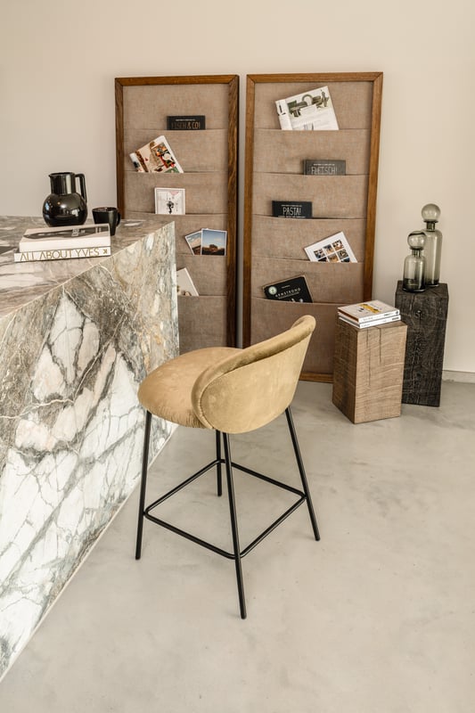 janua_sc57_regalsystem_medienboard_indoor_holz_geraeuchert_eiche_natur_stoff_e_08