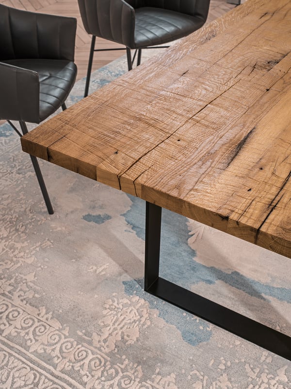 janua_sc58_tisch_indoor_altholz_holz_eiche_natur_stahl_tiefschwarz_e_03