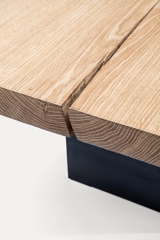 janua_sk01_monolith_tisch_indoor_gekoehlt_holz_eiche_ton_weiss_stahl_tiefschwarz_e_03