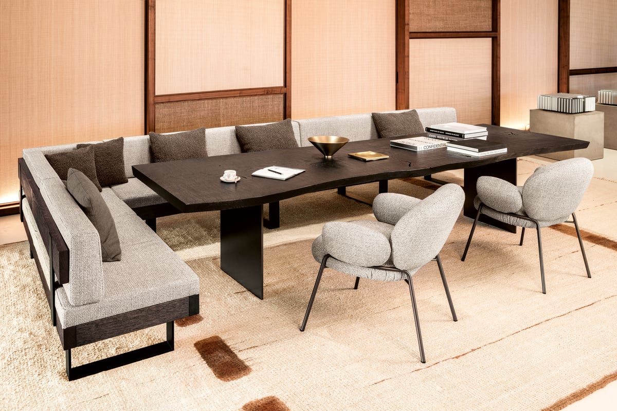 janua_sk01_monolith_tisch_indoor_geraeuchert_holz_eiche_anthrazit_bronze_stahl_bronze_lasur_e_03