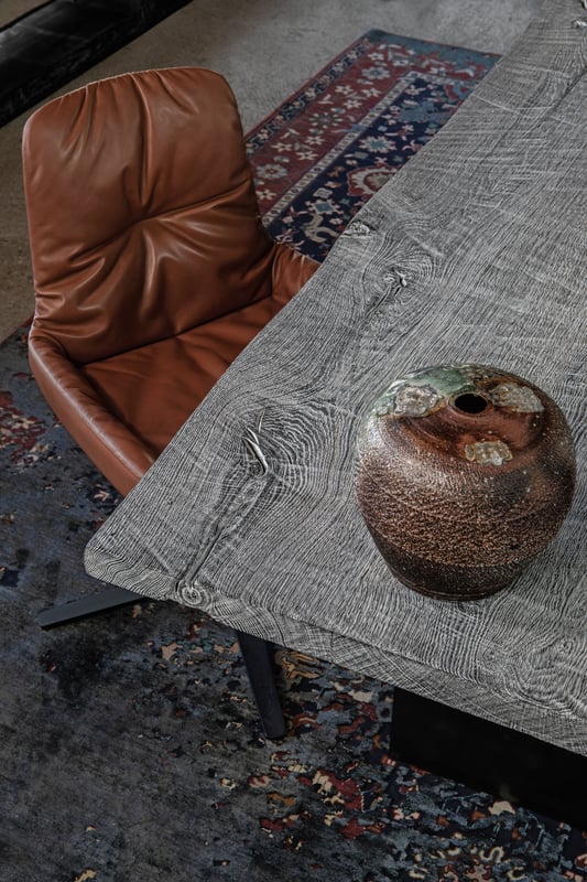 janua_sk04_komposit_tisch_indoor_gekoehlt_holz_eiche_ton_grau_stahl_tiefschwarz_e_06