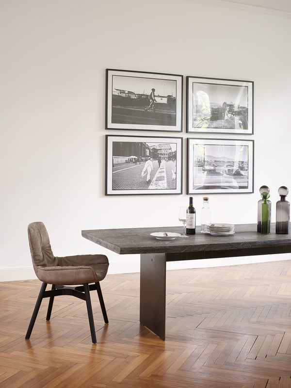 janua_sk04_komposit_tisch_indoor_gekoehlt_holz_eiche_ton_silber_stahl_tiefschwarz_e_03