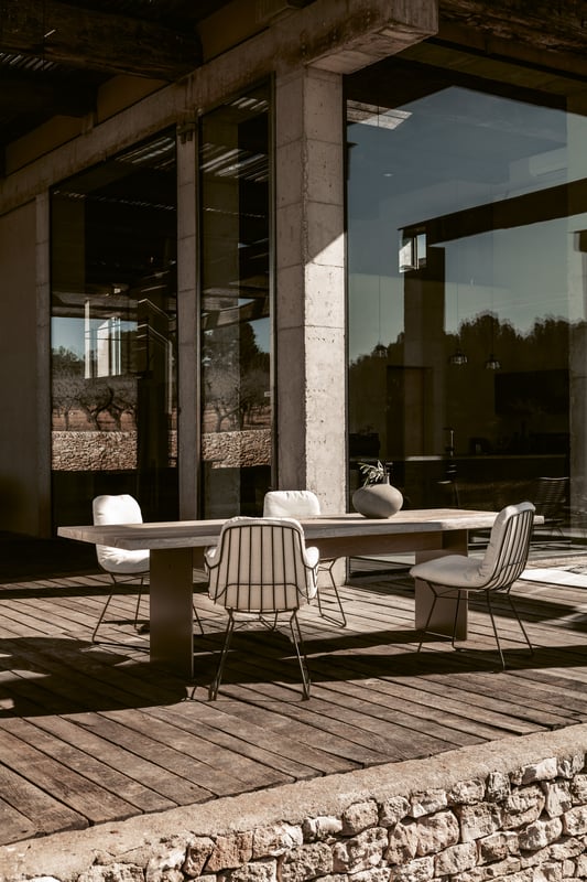 janua_sk04_komposit_tisch_outdoor_holz_kastanie_ton_sand_edelstahl_bronze_lasur_e_07