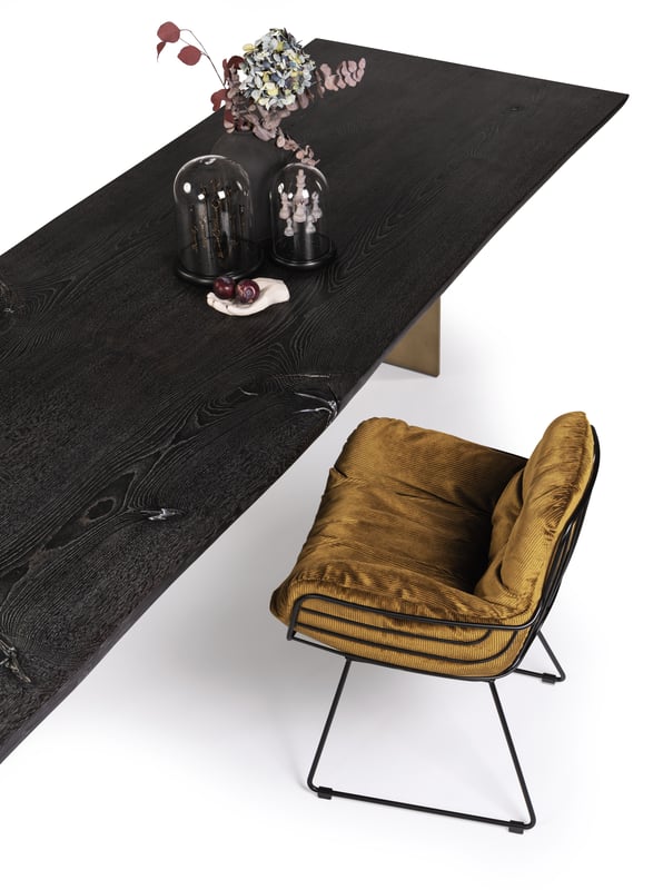 janua_sk08_butterfly_tisch_indoor_gekoehlt_holz_eiche_ton_gold_stahl_messing_lasur_f_01