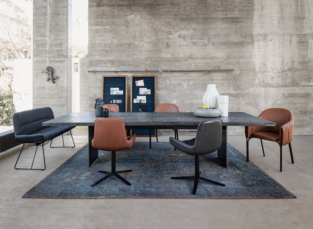 janua_sk08_butterfly_tisch_indoor_gekoehlt_holz_eiche_ton_grau_stahl_tiefschwarz_e_01