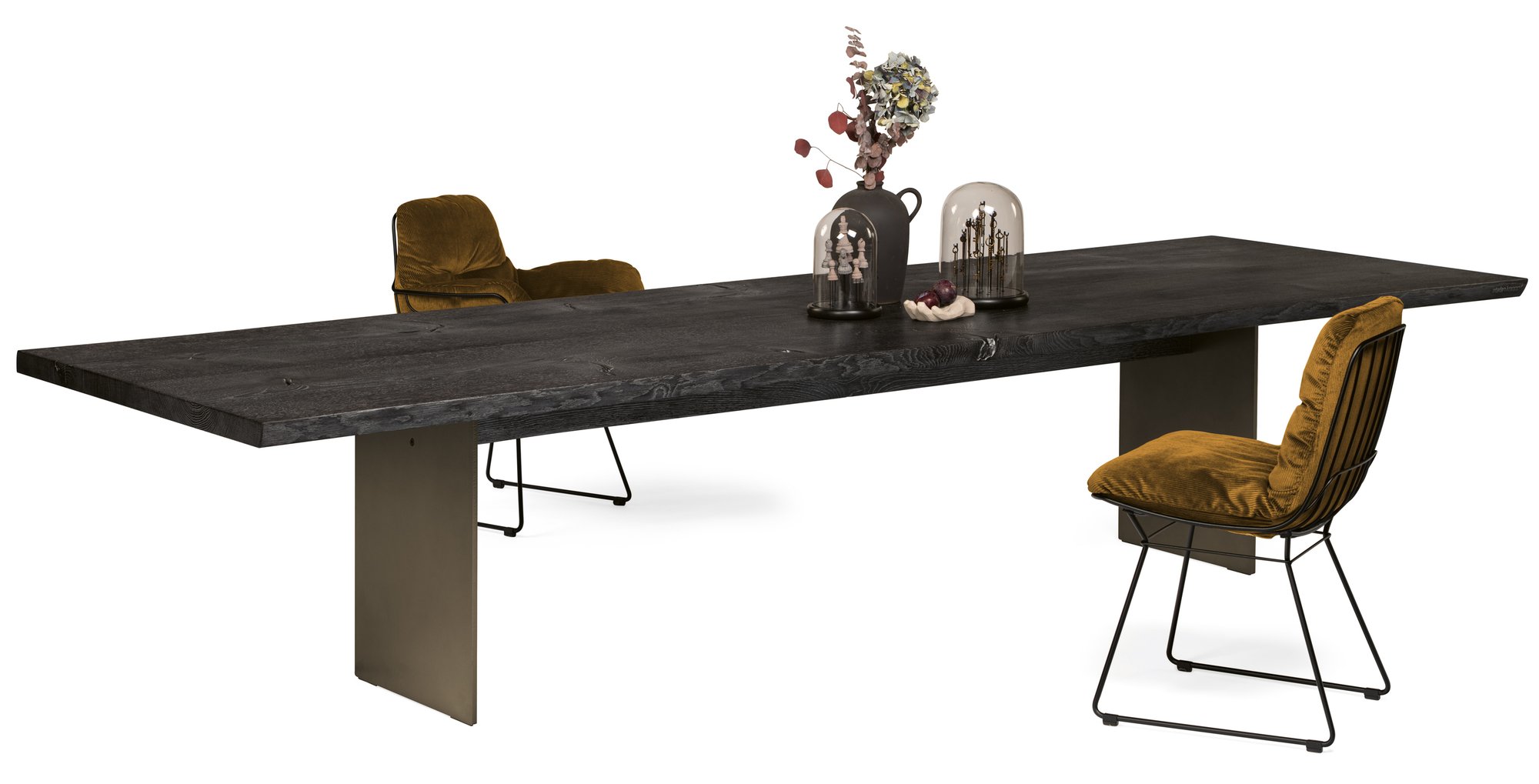 janua_sk08_butterfly_tisch_indoor_gekoehlt_holz_eiche_ton_schwarz_stahl_kupfer_lasur_f_04