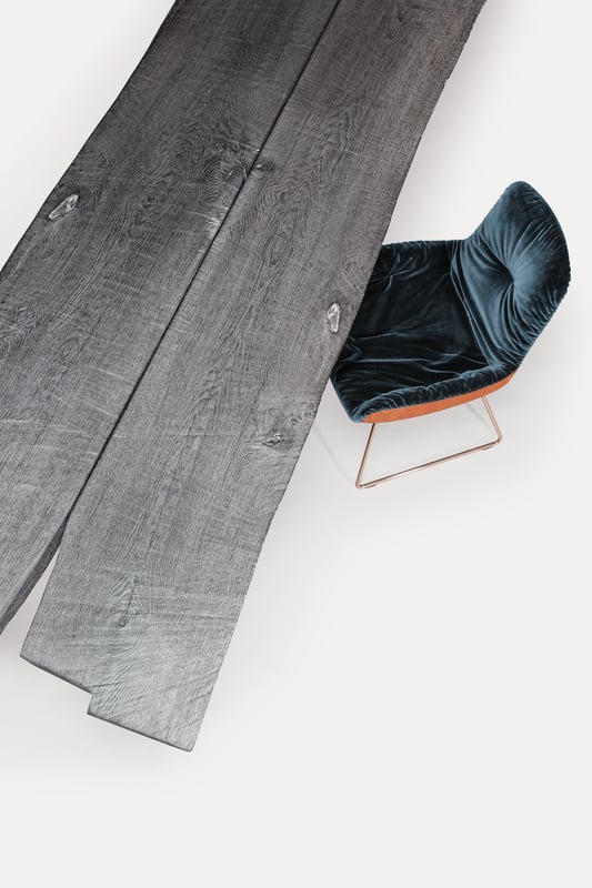 janua_sk08_butterfly_tisch_indoor_gekoehlt_holz_eiche_ton_silber_stahl_tiefschwarz_e_02