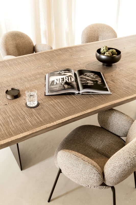 janua_sk08_butterfly_tisch_indoor_geraeuchert_holz_eiche_weiss_roheffekt_stahl_bronze_lasur_e_05