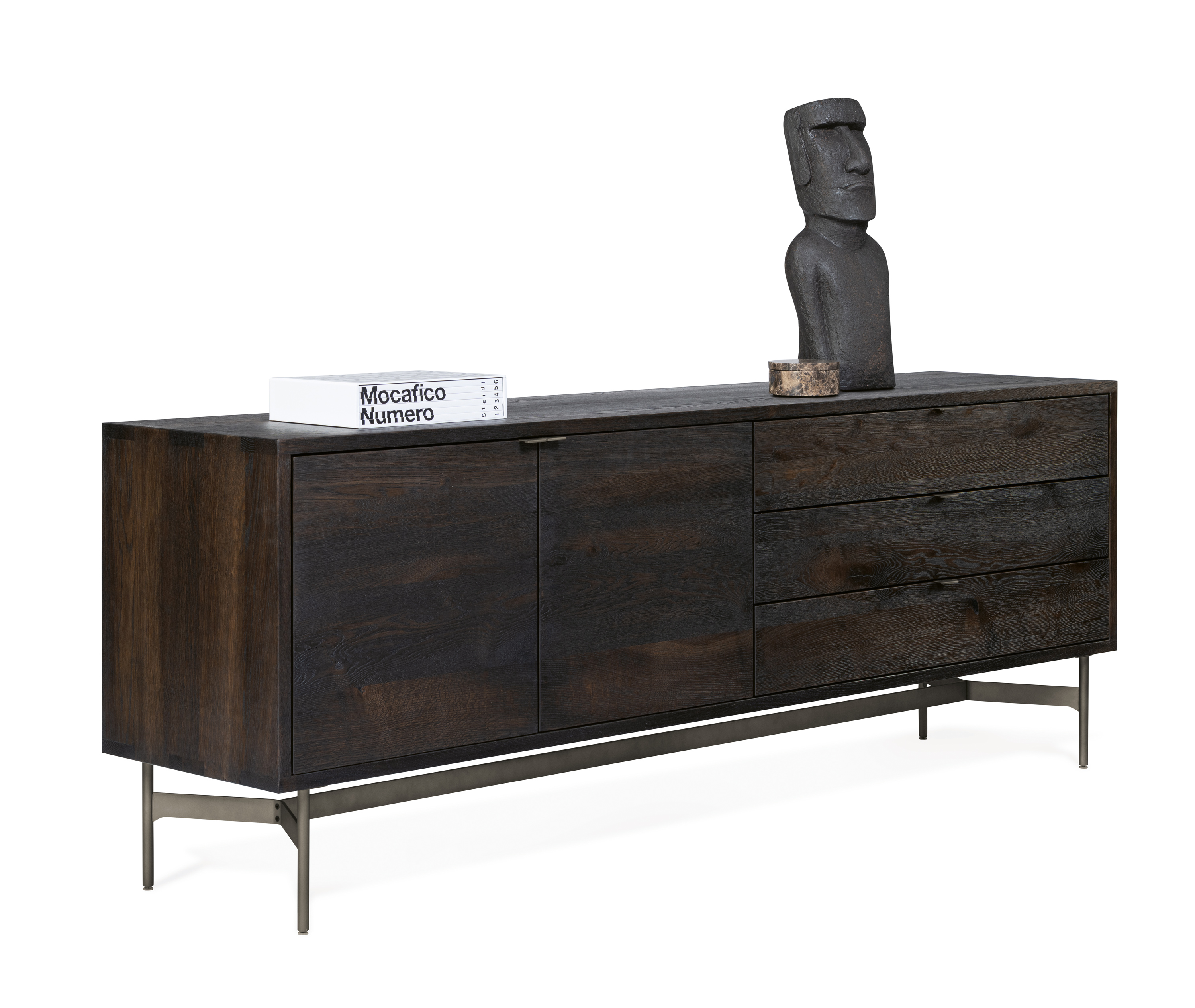 janua_sc21_sideboard_korpusmoebel_indoor_geraeuchert_holz_eiche_anthrazit_stahl_bronze_lasue_f_01